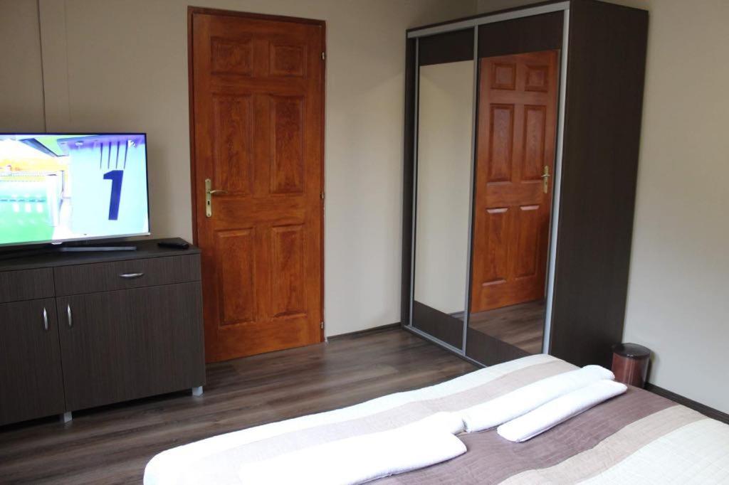 Chill House Apartment Miskolc Ngoại thất bức ảnh