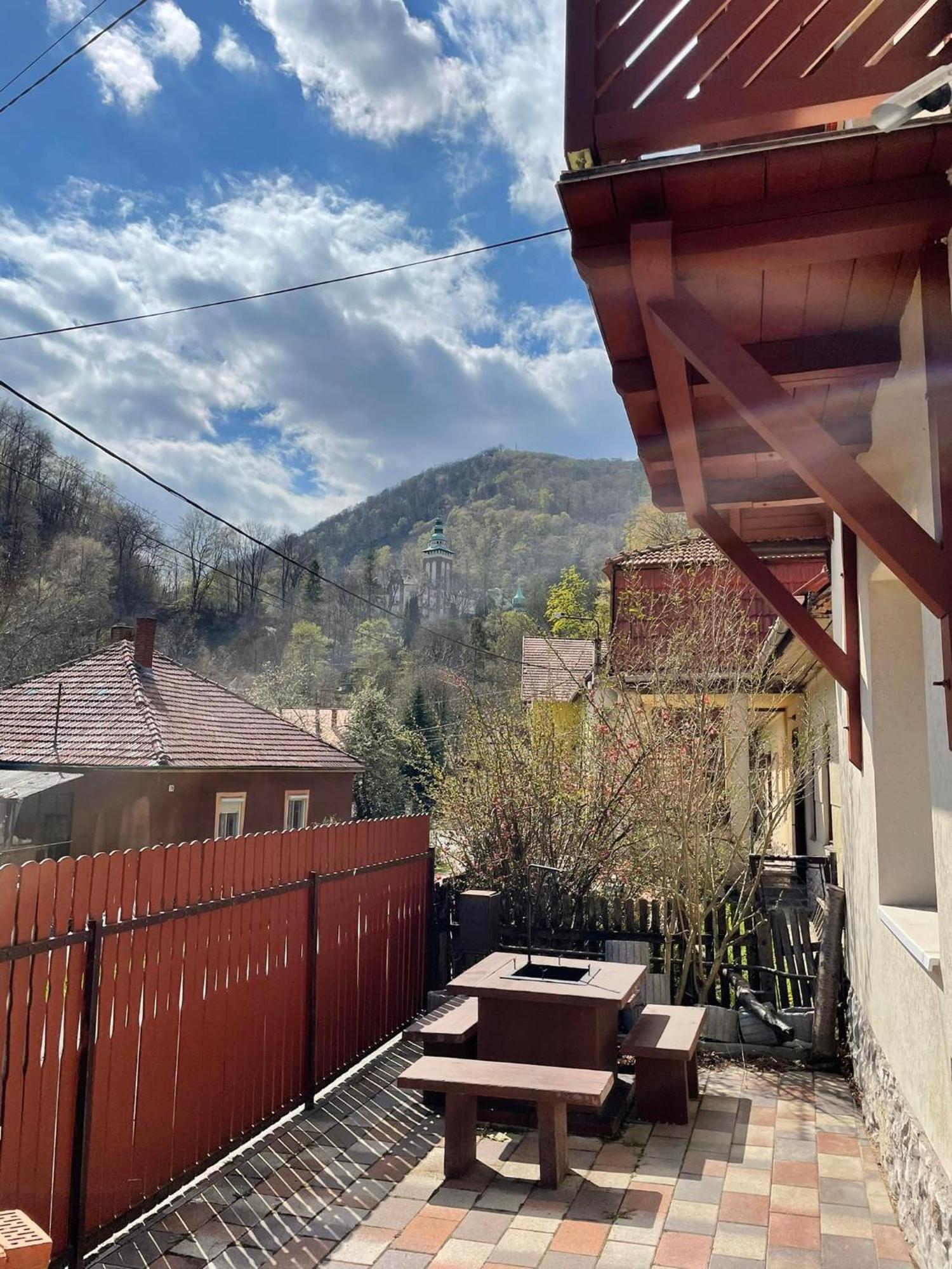 Chill House Apartment Miskolc Ngoại thất bức ảnh